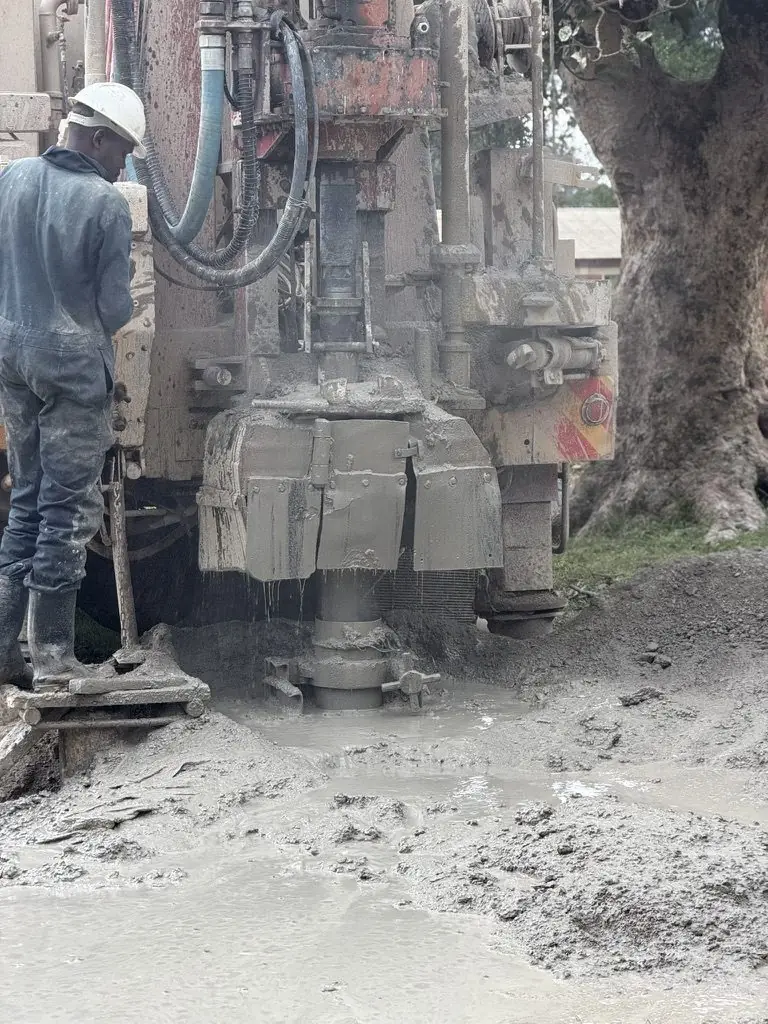 Drilling rig at Tapsagoi Secondary School
